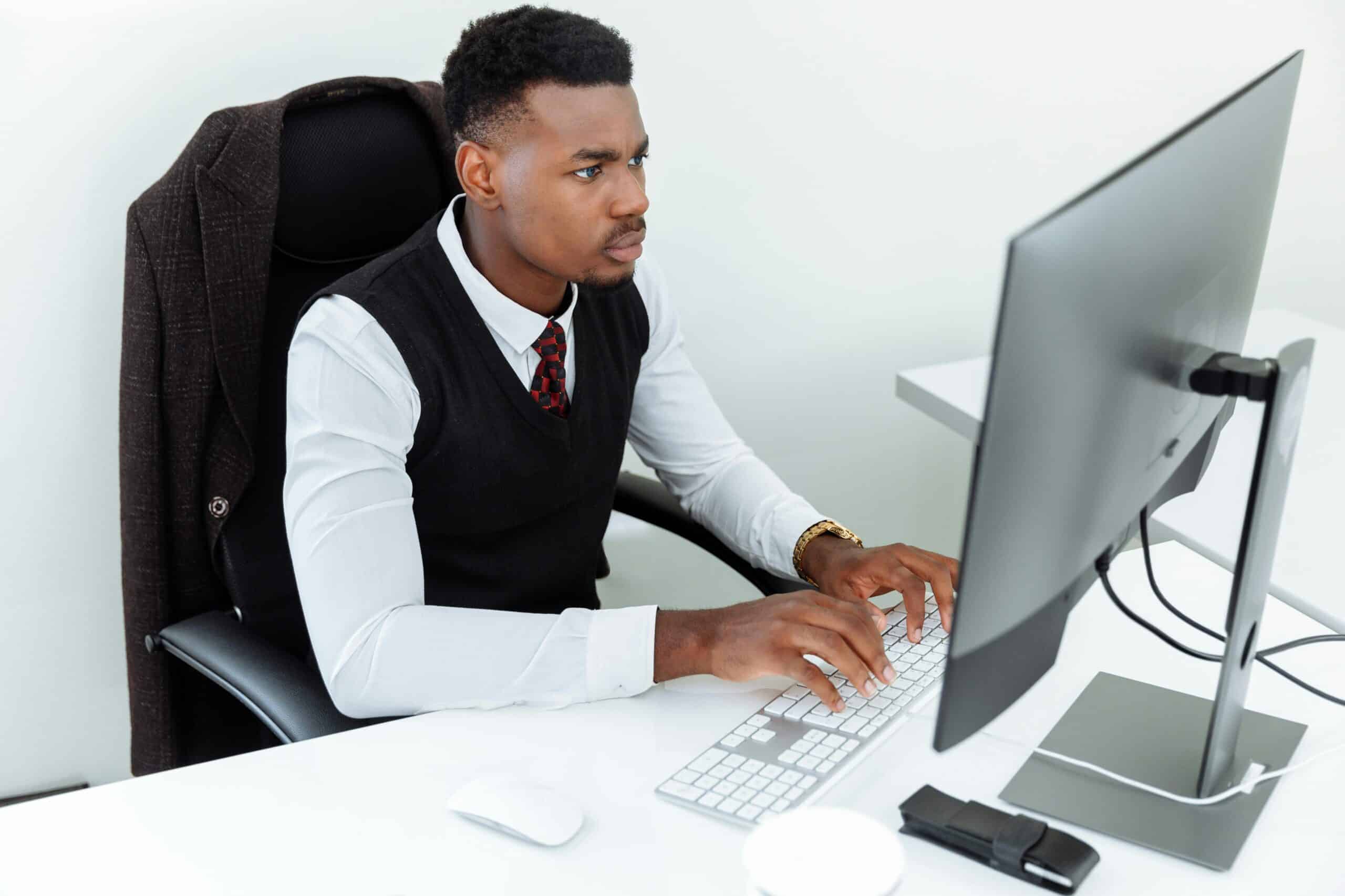 Cómo Encontrar Empleo Rápido Sin Experiencia Previa