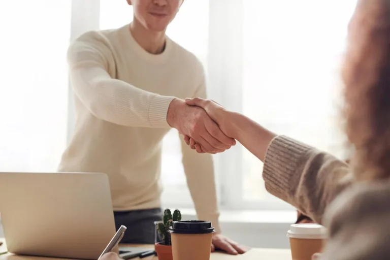 Los 10 Errores de CV que te Cuestan Entrevistas